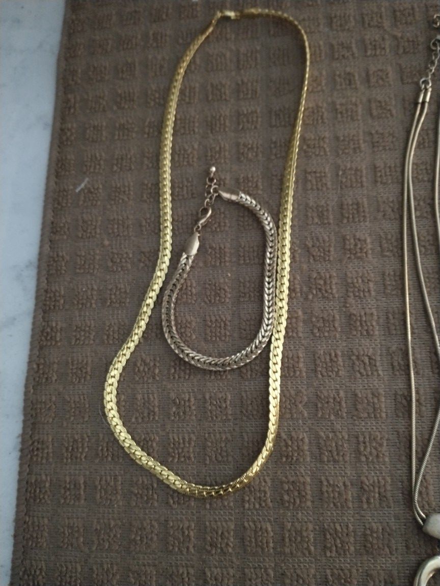 18 K Gold filled chains and bracelet 24 Inch