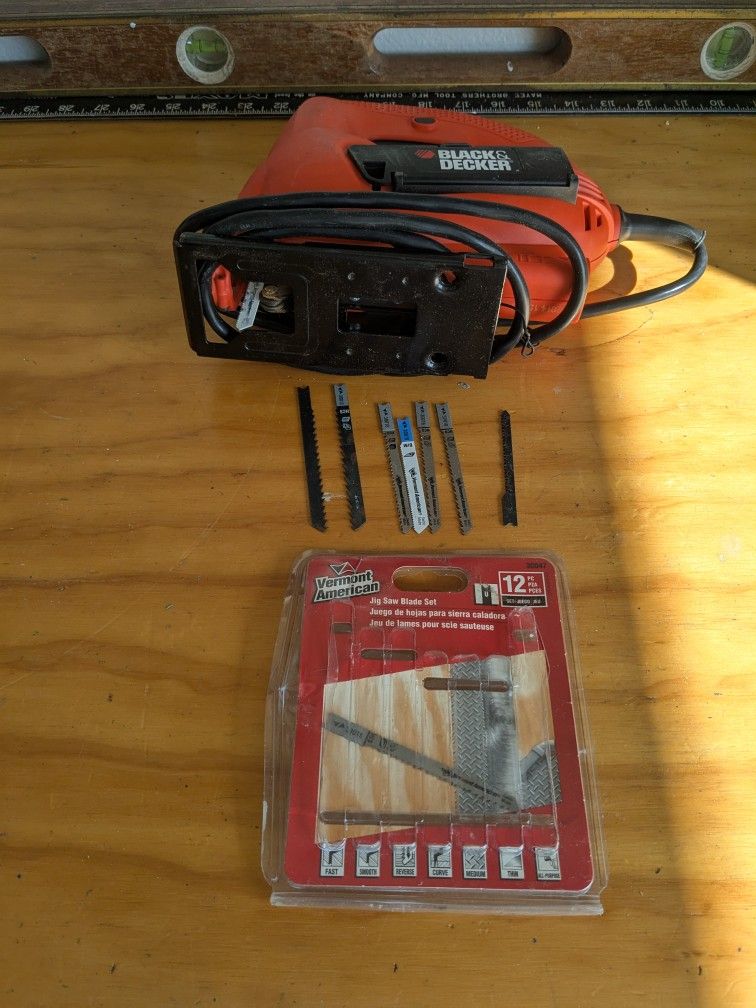 Black& Decker 4.5 Amp Jigsaw