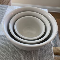 Williams Sonoma Mixing Bowl Set