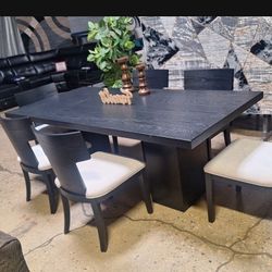 Beautiful  7 Pc Black And Cream Dining Set New)