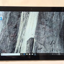 VERY NICE MICROSOFT SURFACE GO  WINDOWS 10 TABLET 64GB STORAGE 4GB RAM