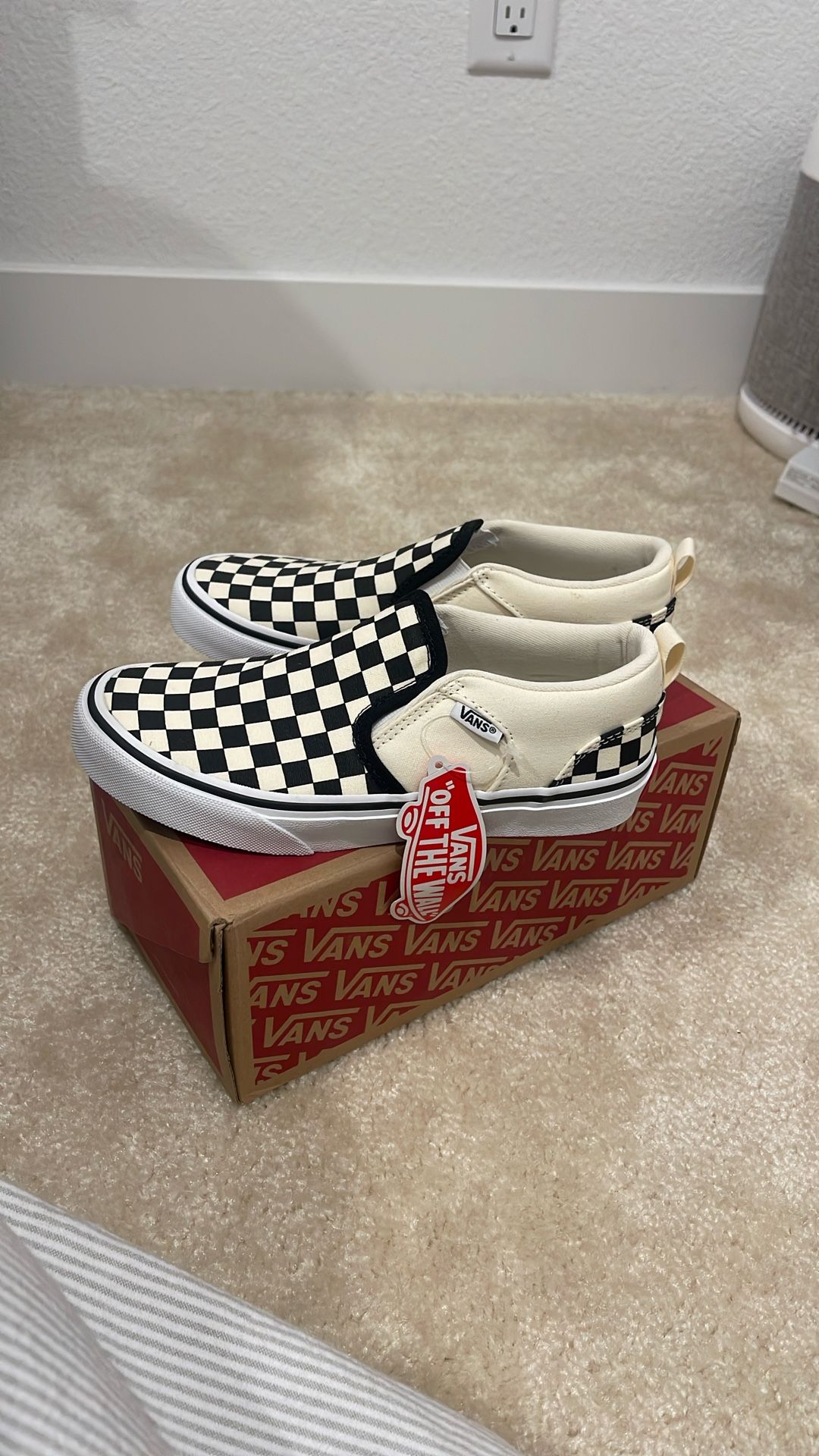 New vans Checkered Slip On