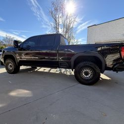 22 GMC 2500 AT4 - 52K Miles 