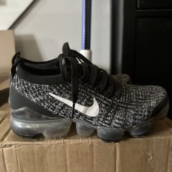 Nike Women Air VaporMax Flyknit 3 “Oreo” Size 5.5
