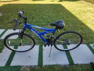 26" BIKE ONLY USED 3/TIMES