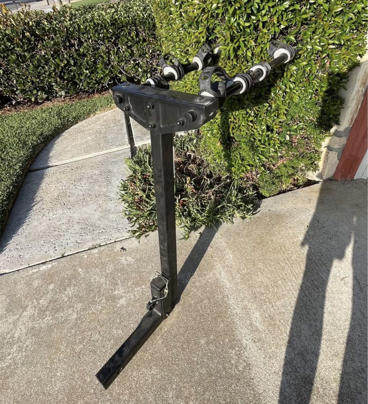 Thule Tow Hitch Bike Rack - 4 Bikes