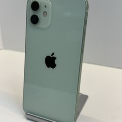 Apple iPhone 12 64gb. ( Fully Unlocked )