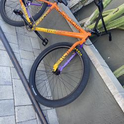 Throne X Naruto 29er (offers)