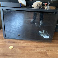 Glass/wood TV Stand