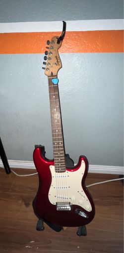 Fender Squire Strat with Frontman 15G Amp