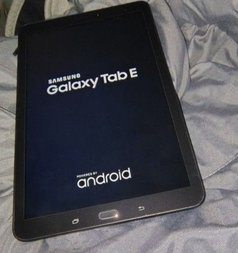 Samsung Galaxy (SM-T567V) Tab E 9.6 inch Tablet IN GOOD CONDITION, 9.6 inch Full HD (1280 x 800) TFT LCD Touch Display, 2 GB RAM,16 GB + SD CARD SL