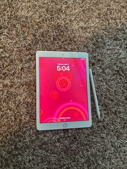 Apple iPad 6th Gen (2018) 9.7” + Pencil