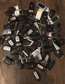 Key Fob Car key remote Kia key fob Toyota key fob Hyundai key fob Mini Cooper key fob Nissan key fob Bentley key fob Ford key fob Chevrolet key fob
