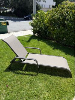 Lawn chair