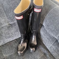 Hunter Rain Boots Size 6F, 5 M 