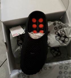 Nike Mind 001 crimson