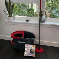 Mop + Bucket + 3 Brand New Replacement Mop Heads