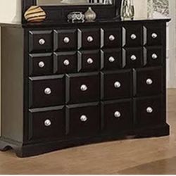 Must go TODAY! 4 Piece Dresser Set Used 