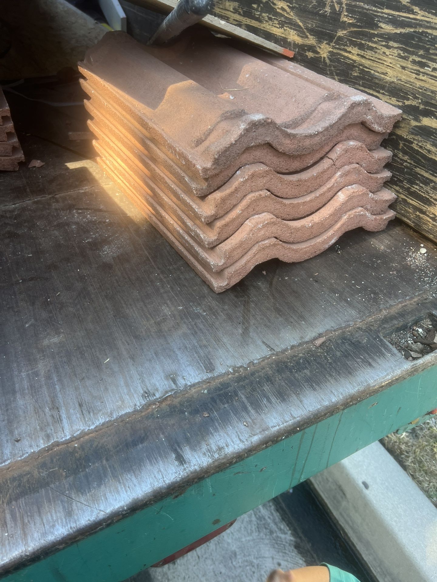 Eagle Tile Roof (180 Pieces)