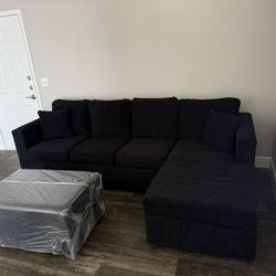 💥brand New Black Sectionals With Free Ottoman