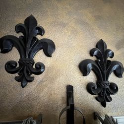 Fleur De Lis Decor