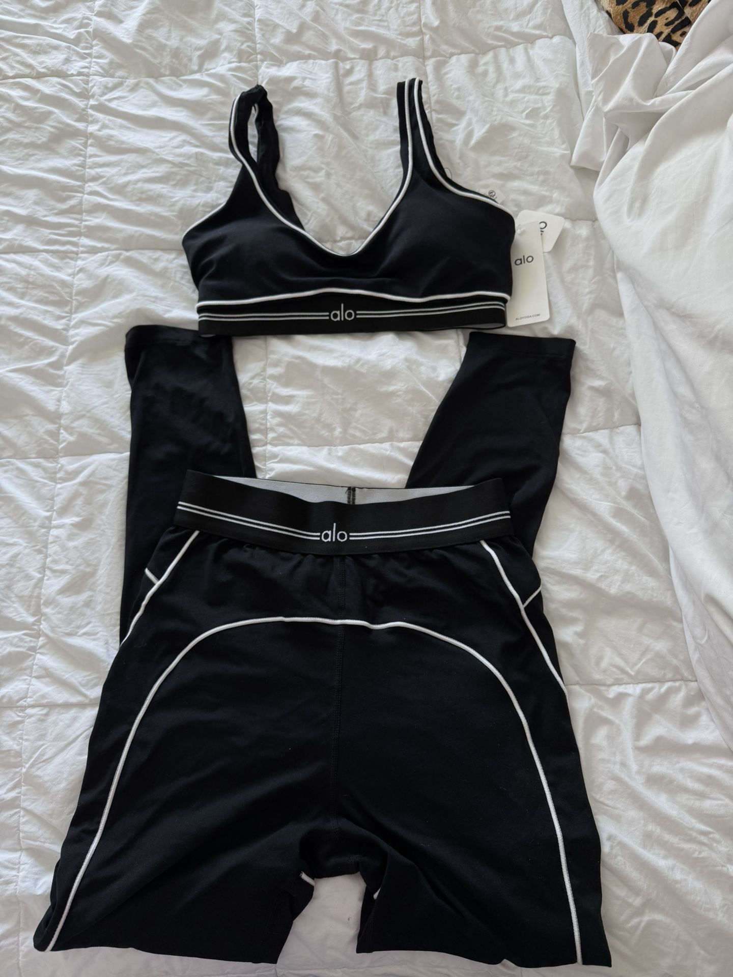 Black / White Alo Set