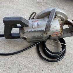 Black & Decker 7 1/4” Worm Drive Saw