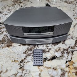 Bose Wave Music System with Multi-CD Changer