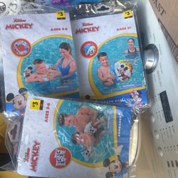 Bundle of 3 Mickey Mouse Floating Toys