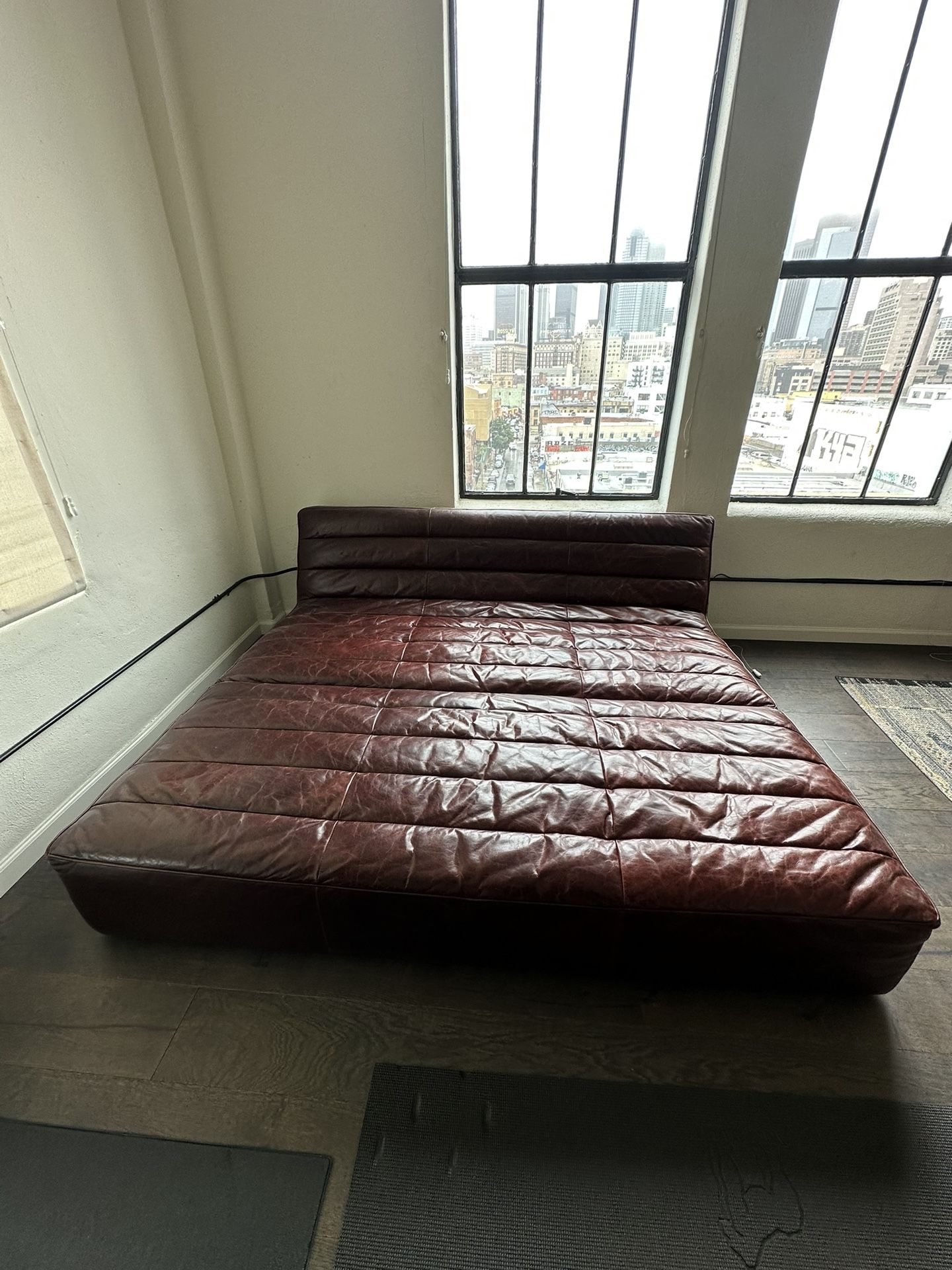 RH Restoration Hardware 7’ Chelsea Leather Couch Daybed Oxblood