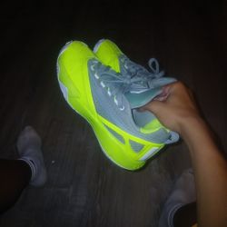 Dame 2 Good Condition Size 8 Men