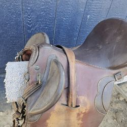 Vintage Australian Saddle 