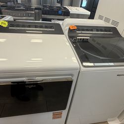 Whirlpool washer and electric dryer