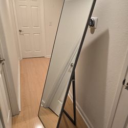 Modern Easel Floor Mirror – Stylish Full-Length Accent Piece