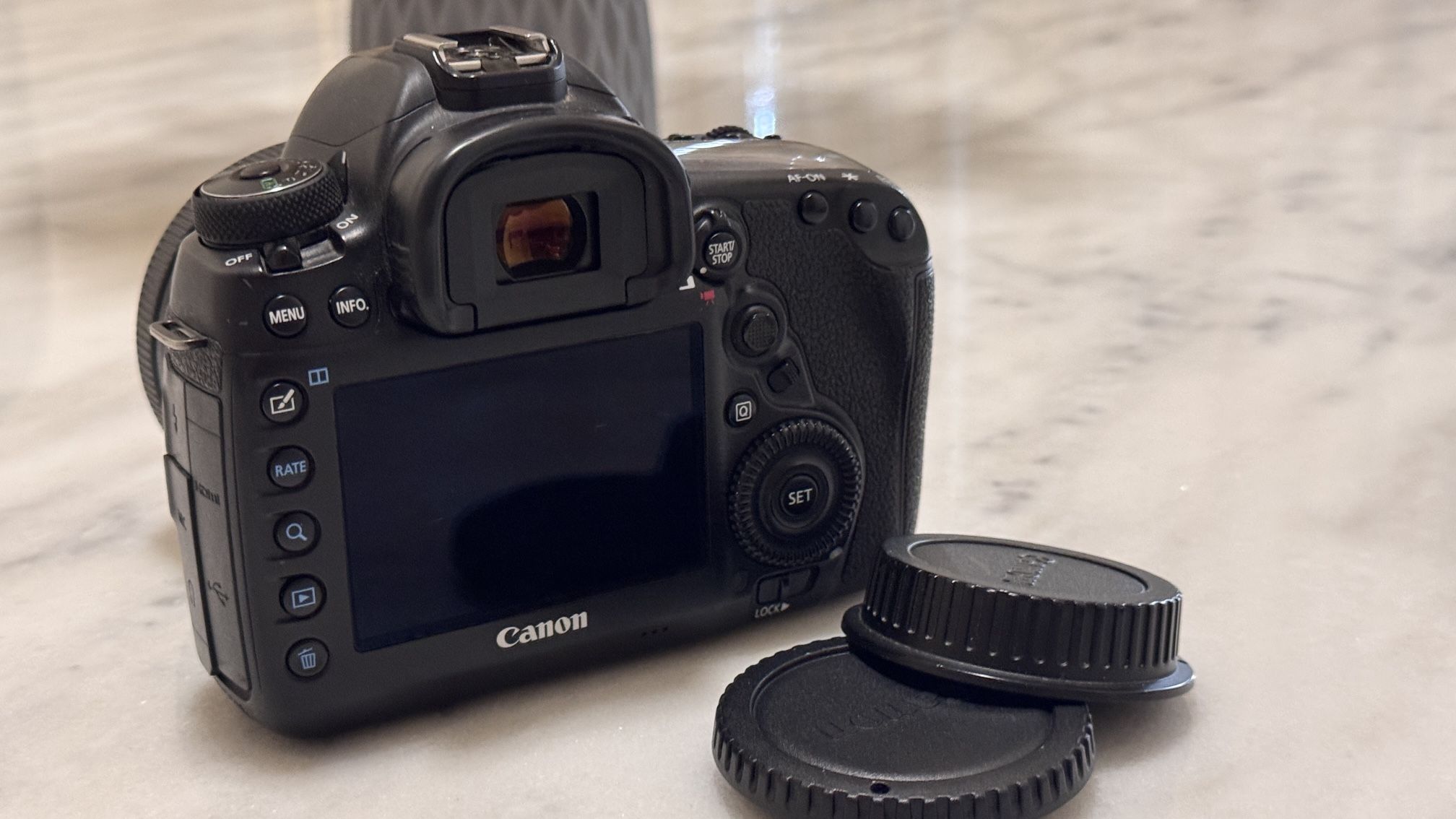 Canon EOS 5D mark IV Camera Body & canon EF 50MM 1.2 L USM lens