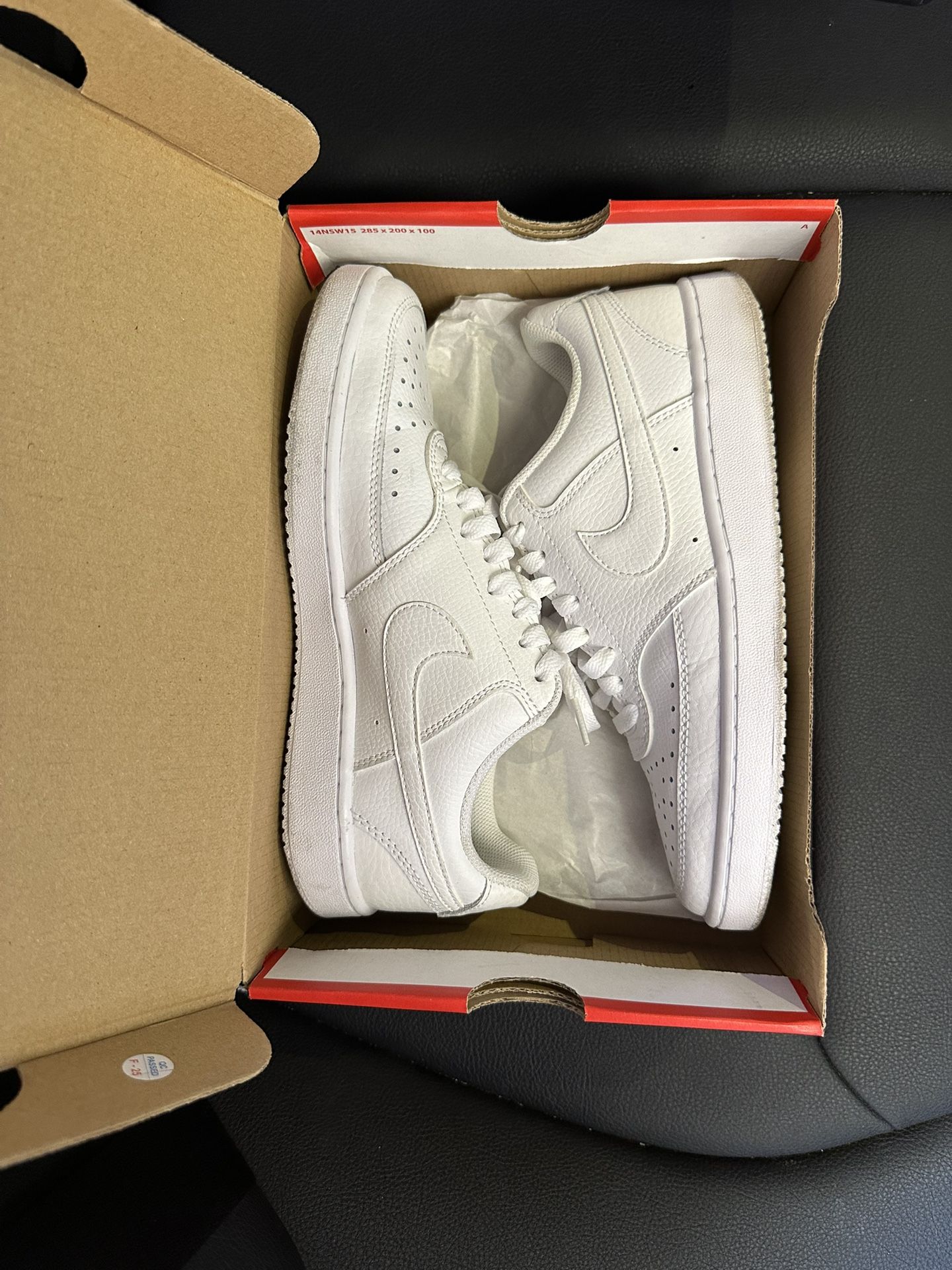 Women’s Nike Court Vision Size 8