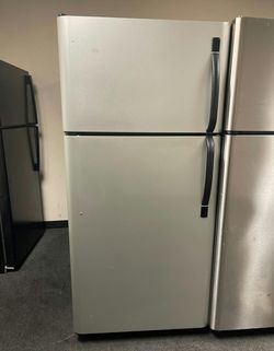 Stainless Steel Top Mount Refrigerator - Clean Interior