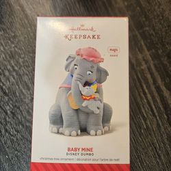 2014 Hallmark Magic Sound Keepsake Disney Dumbo Baby Mine Mrs Jumbo Christmas Ornament 