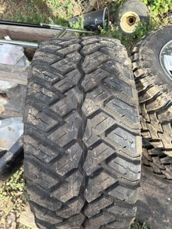 33x12.5R20
