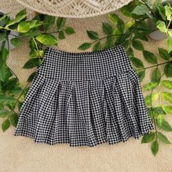 Shein Houndstooth Black & White Pleated Skirt (XS/2)