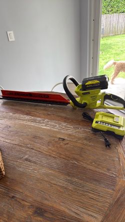 Ryobi 24in. 40 Volt Lithion Cordless Hedge Trimmer