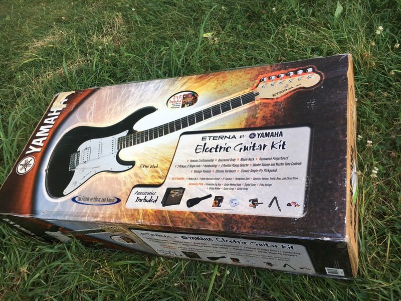 Eterna By Yamaha Electric Guitar ET112 Black