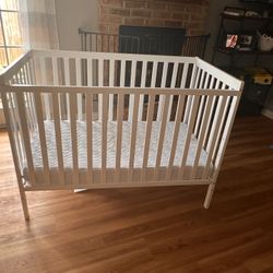 Baby Crib, Mattress, Mattress Cover And Sheets