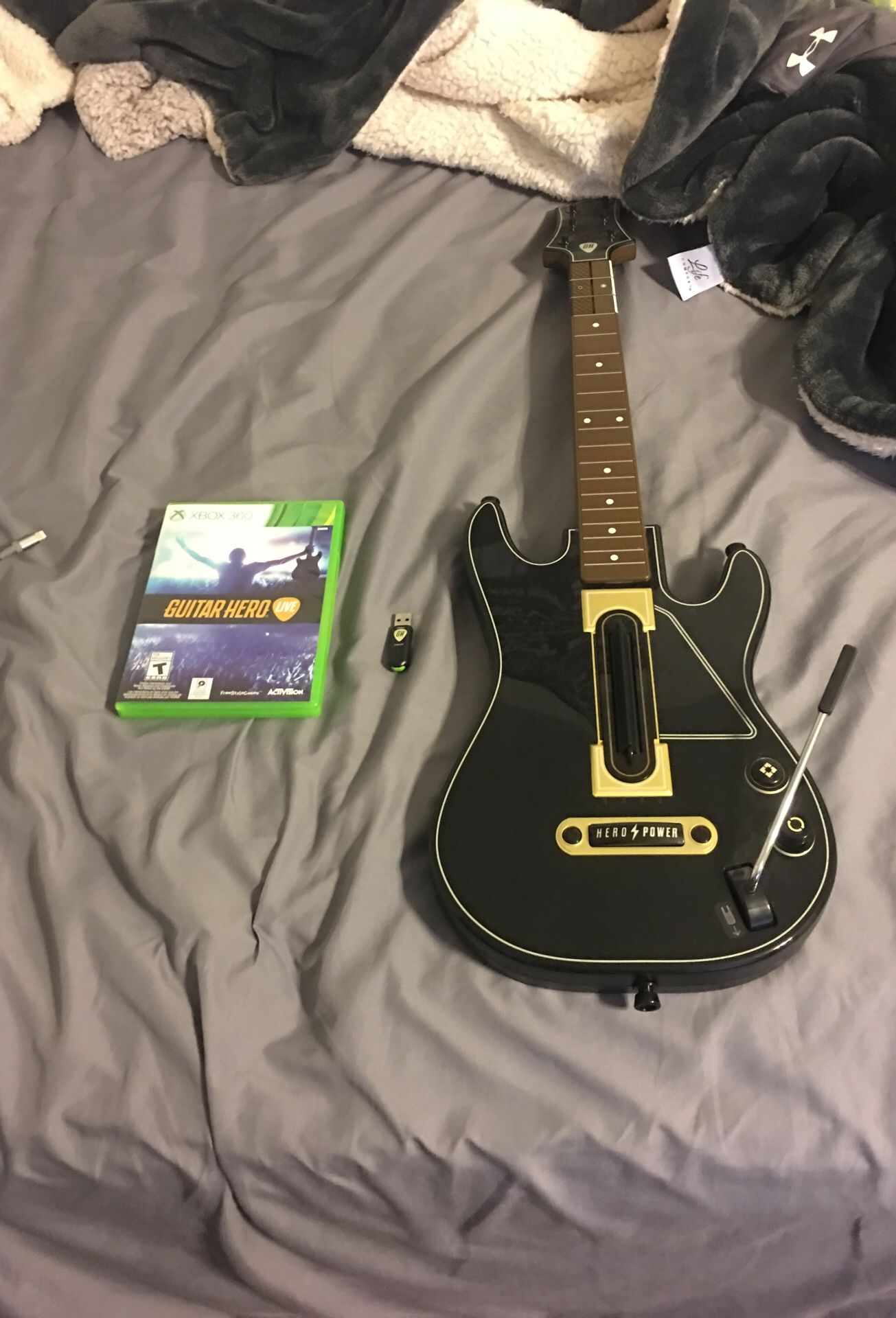 Xbox 360 Guitar Hero Live Guitar Game and USB port