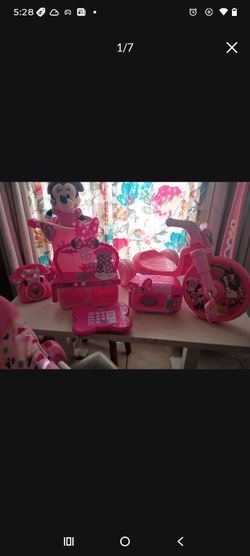 Mini mouse toys and rocking chair