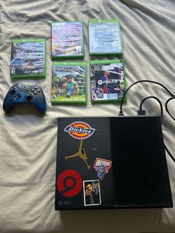 Xbox w/ controller & games