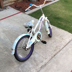 Cruiser bike. 20 inch avico girls bike