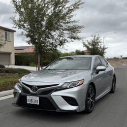 2020 Camry SE Clean Title 
