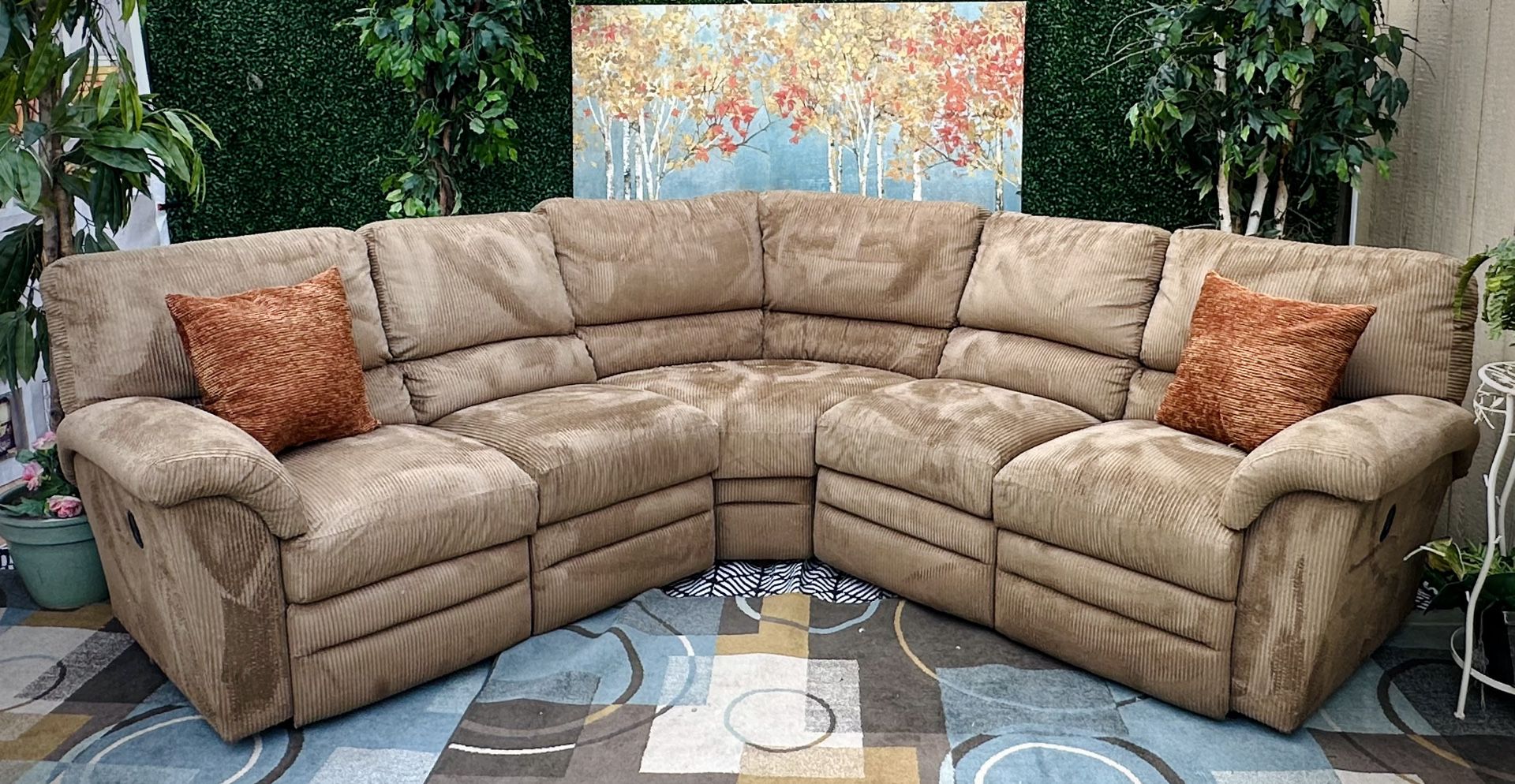 (Free Delivery 🚚🚛) Large La-Z-Boy Corduroy Suede 3-Piece Sectional with End Recliners