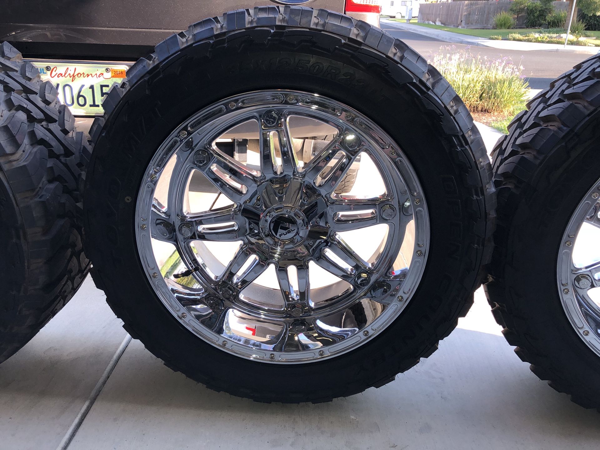 Fuel Hostage 22x12 8x170 lug pattern. Toyo open country M/T 35x12.50x22.